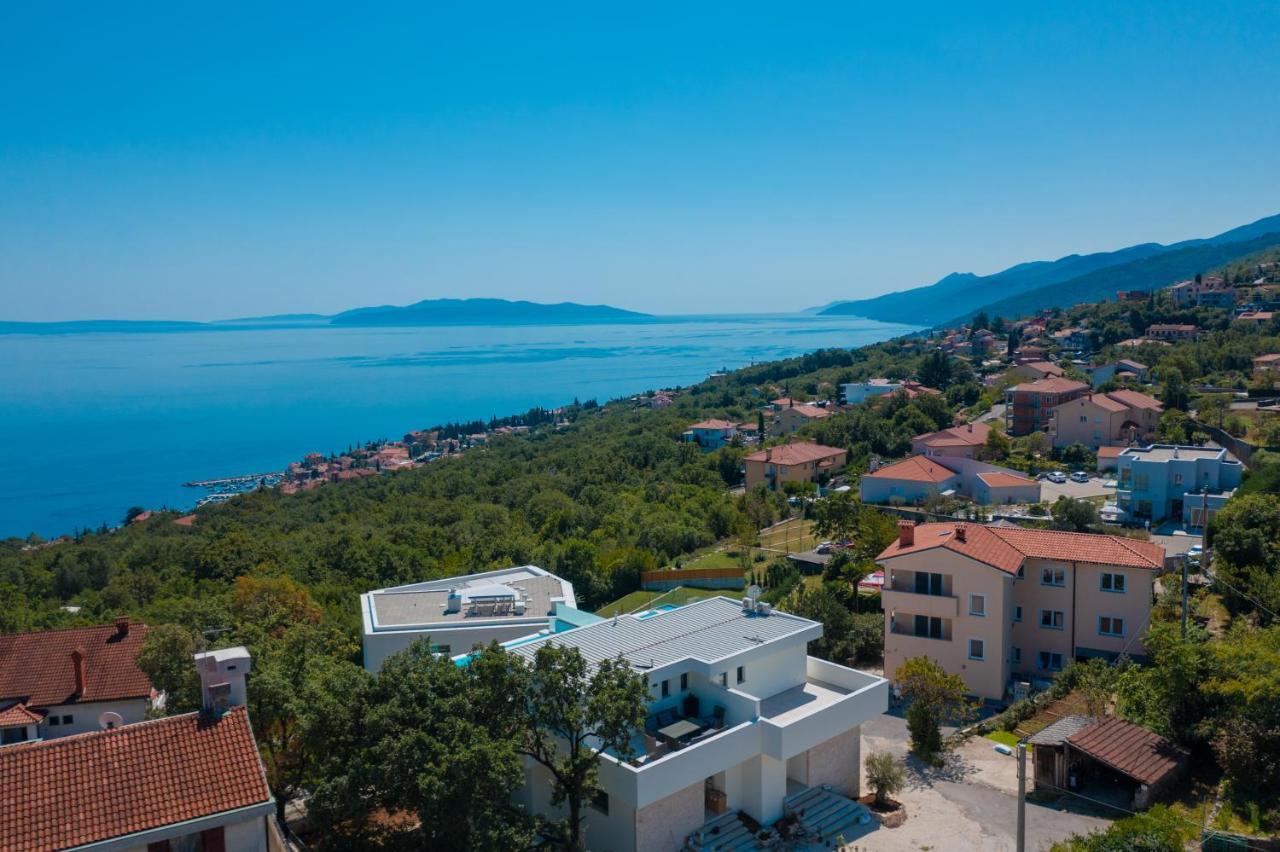 Villa The Boat With Rooftop Pool Matulji Extérieur photo