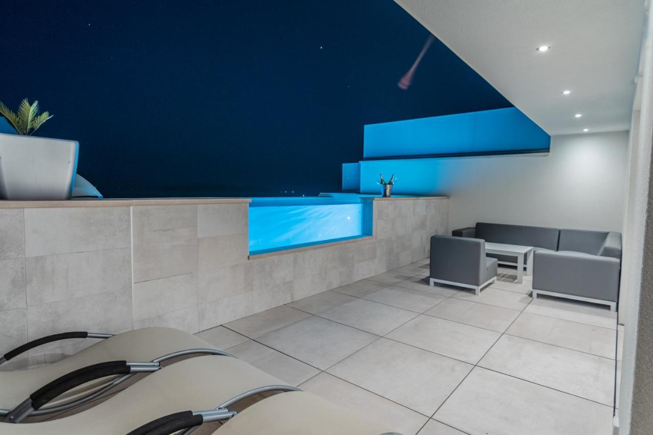 Villa The Boat With Rooftop Pool Matulji Extérieur photo