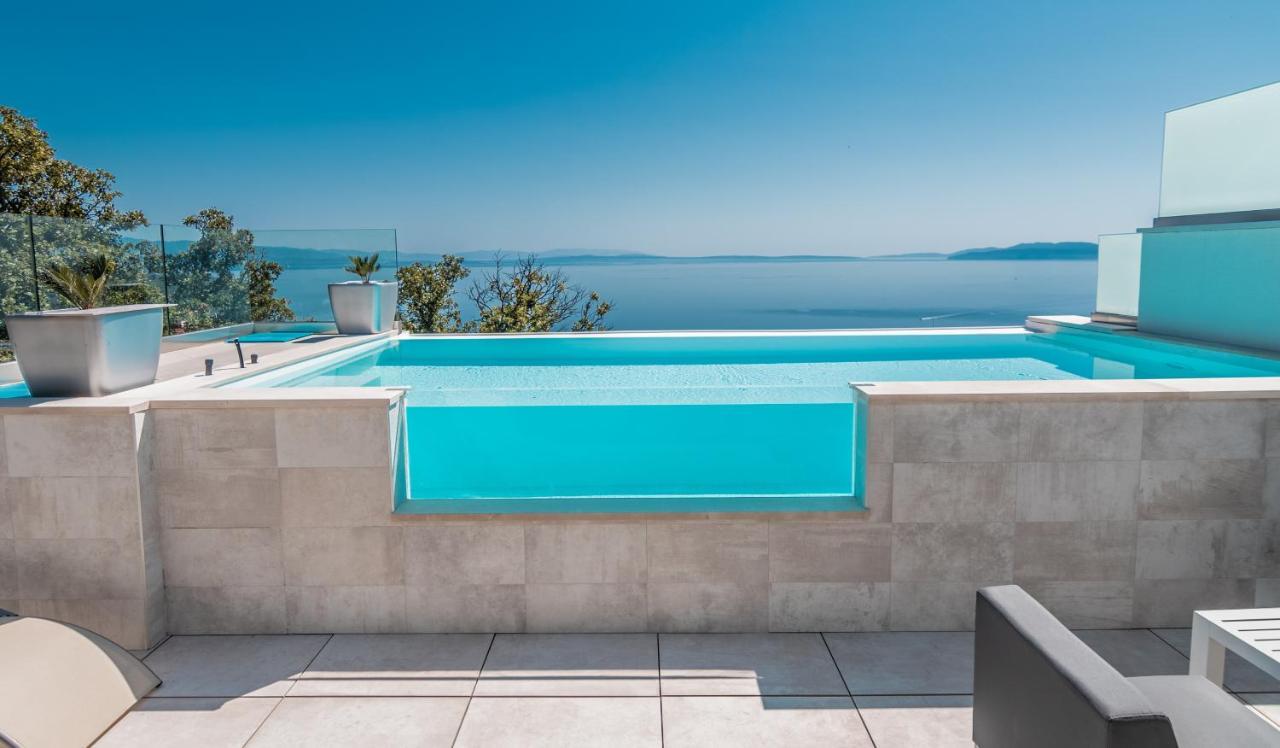 Villa The Boat With Rooftop Pool Matulji Extérieur photo