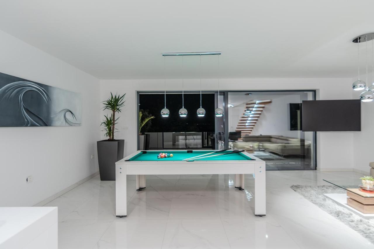 Villa The Boat With Rooftop Pool Matulji Extérieur photo